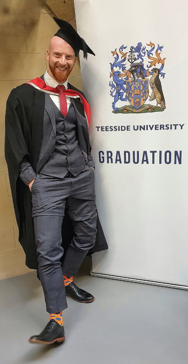 ParaDan85's tweet image. Such an amazing graduation yesterday at @TeessideUni. So proud of what 16/09 @TeesParamedic have achieved.  Good luck in your careers everyone. 🎓🚑 Now back to @YorksAmbulance to continue my dream career. #teesgrad2019 #paramedic #graduation2019 #happysocks #yorkshire