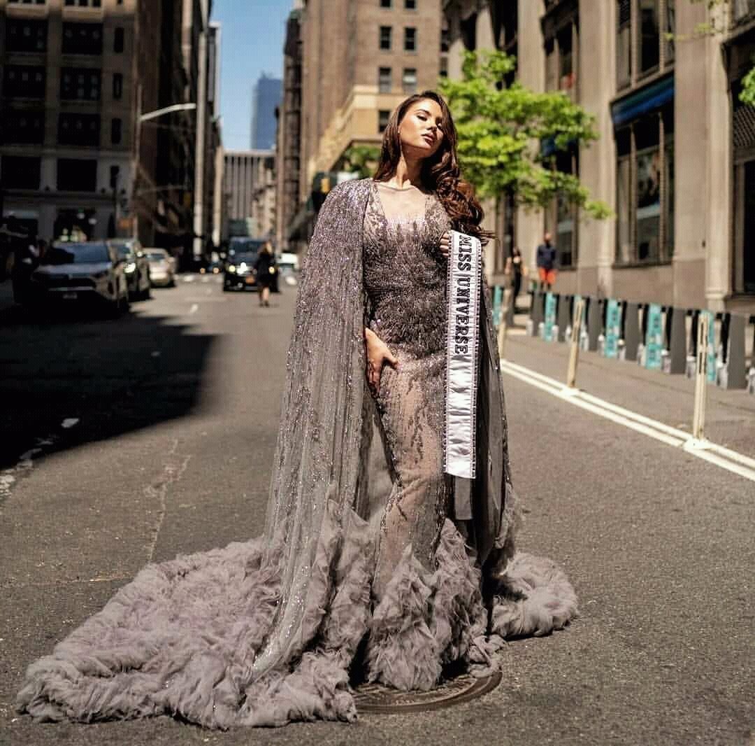 iamjayson7's tweet photo. Only queen @catrionaelisa can pull this off. Walang kapantay. Nag iisa ang #MissUniversePhilippines na di pa umaalis eh may nanalo na kundi nadaya sa #MissWorld2016  or #MessWorld kaya wala ng amor mga pinoy sa #MissWorld dahil isa itong malaking cooking show. https://t.co/jOehzCfWc1