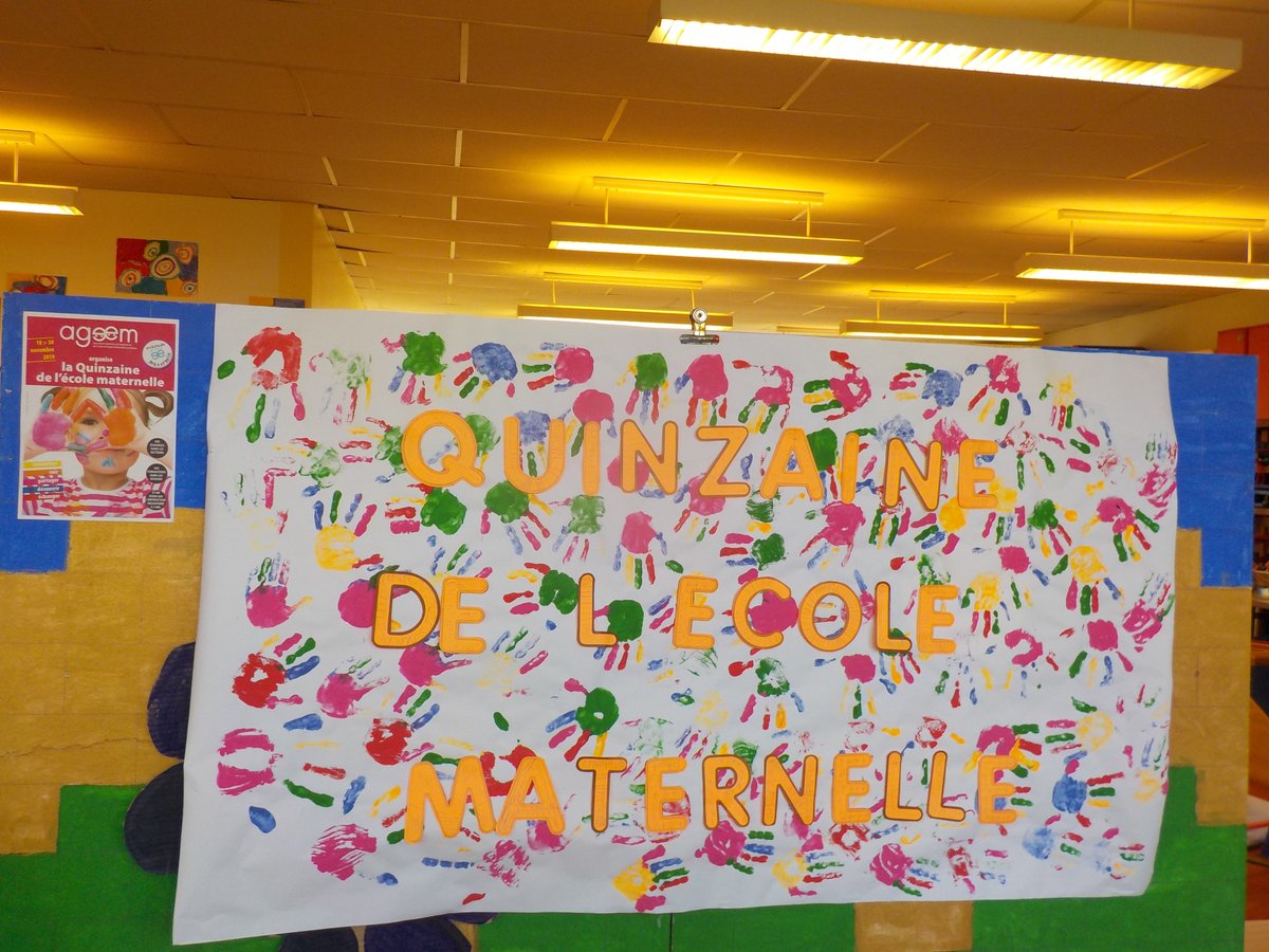 ageem2101's tweet photo. #15aineageem en Côte d'Or @AGEEM_National Les élèves invitent les parents pour la Quinzaine #ageem21 avec une affiche à Savigny-le-Sec : des peintures libres en duo parent/enfant réalisées pendant le temps d'accueil.#accueil #parent #enfant https://t.co/ApixrEeSmu