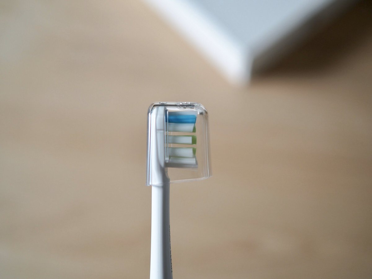 Teckie_H's tweet image. เสียเงินอีกแล้ววว
แปรงสีฟันไฟฟ้า xiaomi ดีเกินราคามาก
สั้นๆ คือซื้อได้เลย ไม่เสียดายเงิน คุ้มเกินคุ้ม ไม่ถึง 1,200.- กับฟีเจอร์ที่ได้ ทั้งวัสดุ ประสิทธิภาพในการใช้งาน ขจัดคราบชา กาแฟได้ดีเยี่ยม ถนอมเหงือก คนจัดฟันก็เวิค .. ถ้าเทียบยี่ห้ออื่นแล้ว เหลือเงินไปฟอกสีฟันได้เลย!!