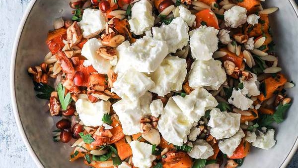 KptnCookApp's tweet photo. A little sheep cheese never herd nobody😉 Warm Pumpkin, Sheep Cheese & Orzo Salad with Honey Almonds from #Salakis 🙌 https://t.co/CSjselihNk
#pumpkin #orzo #salad #sheepcheese #cheese https://t.co/duMfx3zhZZ
