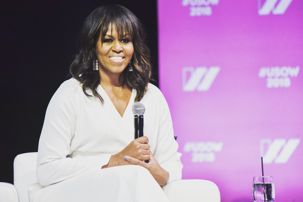 🗣 "Stay true to yourself and never let what somebody else says distract you from your goals." Michelle Obama. 

🇺🇸 Some fantastic #WednesdayWisdom from the former First Lady of the United States.