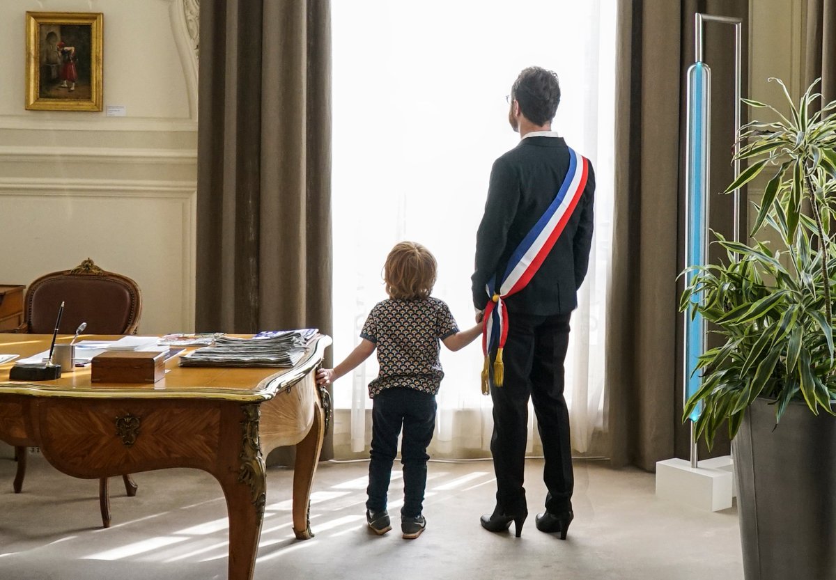 VilledeMelle's tweet photo. #Melle
Nicolas Bonneau - Cie la Volige sera au #Metullum vendredi 29 novembre à 20h30 avec son #spectacle "Qui va garder les enfants ?" dans le cadre de la saison #Scènesnomades.
Réservations auprès de @MeliMellois au 05 49 29 15 10. https://t.co/jJ4SNQUyiH