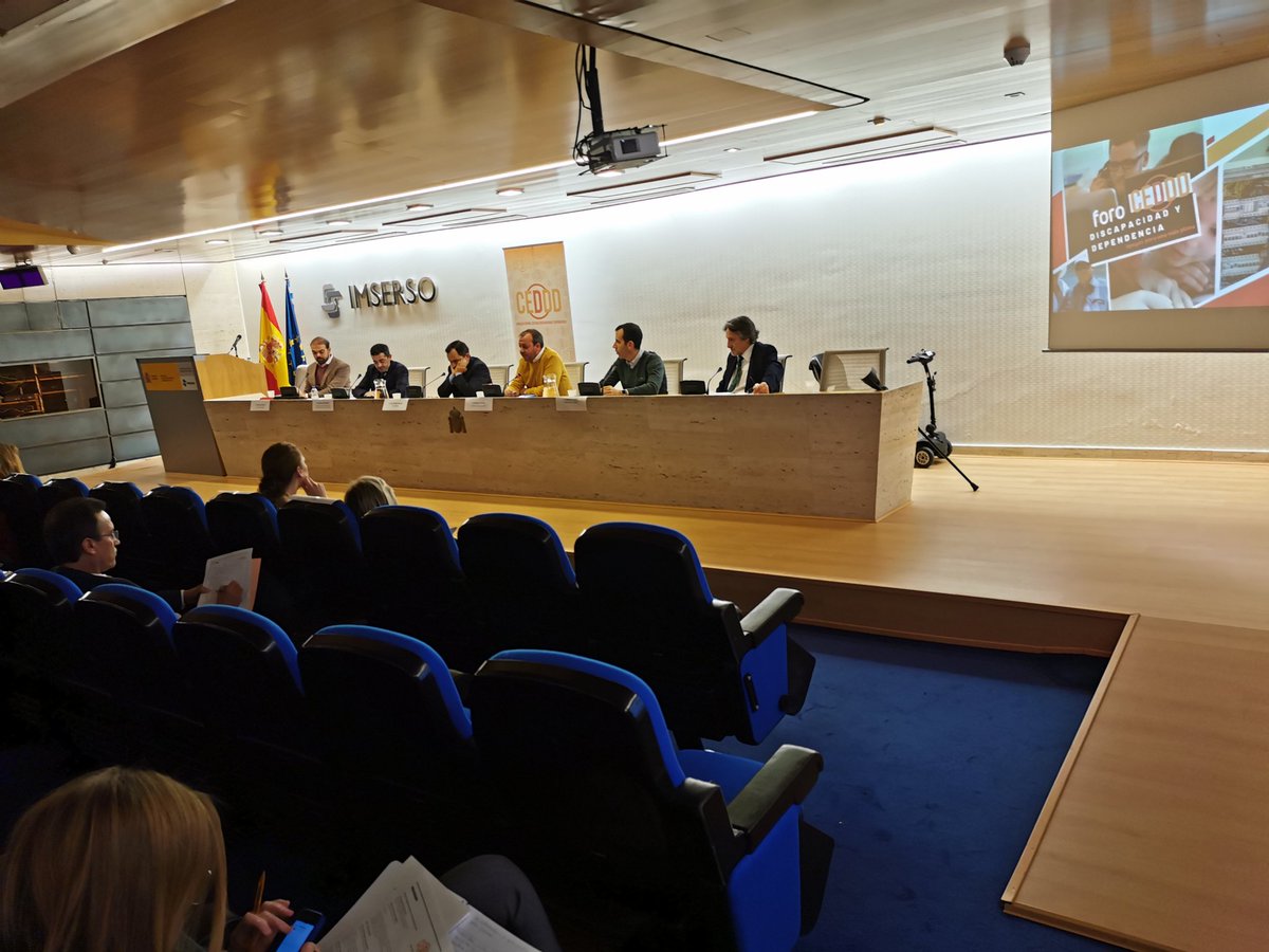 Sergio Pascual de <a href="/_UTCEE/">Sindicato UTCEE</a> "Me siento orgulloso de representar a las personas con discapacidad para que se respeten sus derechos"

Foro #CEDDD

#DiscapacidadYDependencia