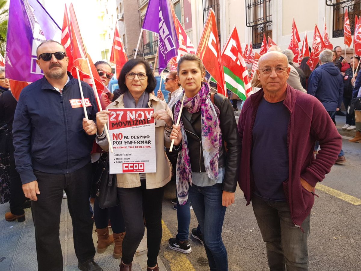 Es muy importante reivindicar nuestro derecho a enfermar, no se puede despedir a un trabajador por cuidar su salud. Hoy junto a <a href="/ccooalmeria/">CCOO Almería</a> y <a href="/ugtalmeria/">UGT Almería</a> hemos estado reivindicando nuestros derechos.