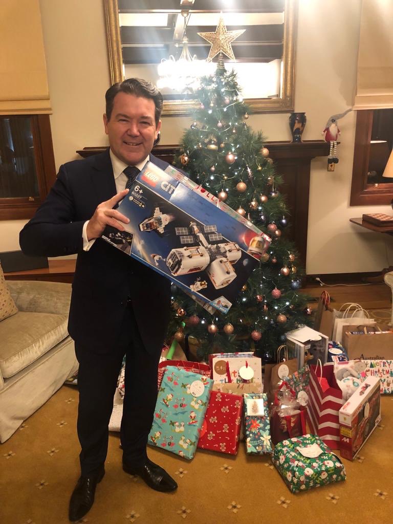 It’s beginning to look a lot like Christmas! My ‘Christmas Donation Appeal’ closes on 9 December, so don’t miss out on the chance to support Grandparents Rearing Grandchildren WA to continue their inspiring work! 🎄🎅🎁