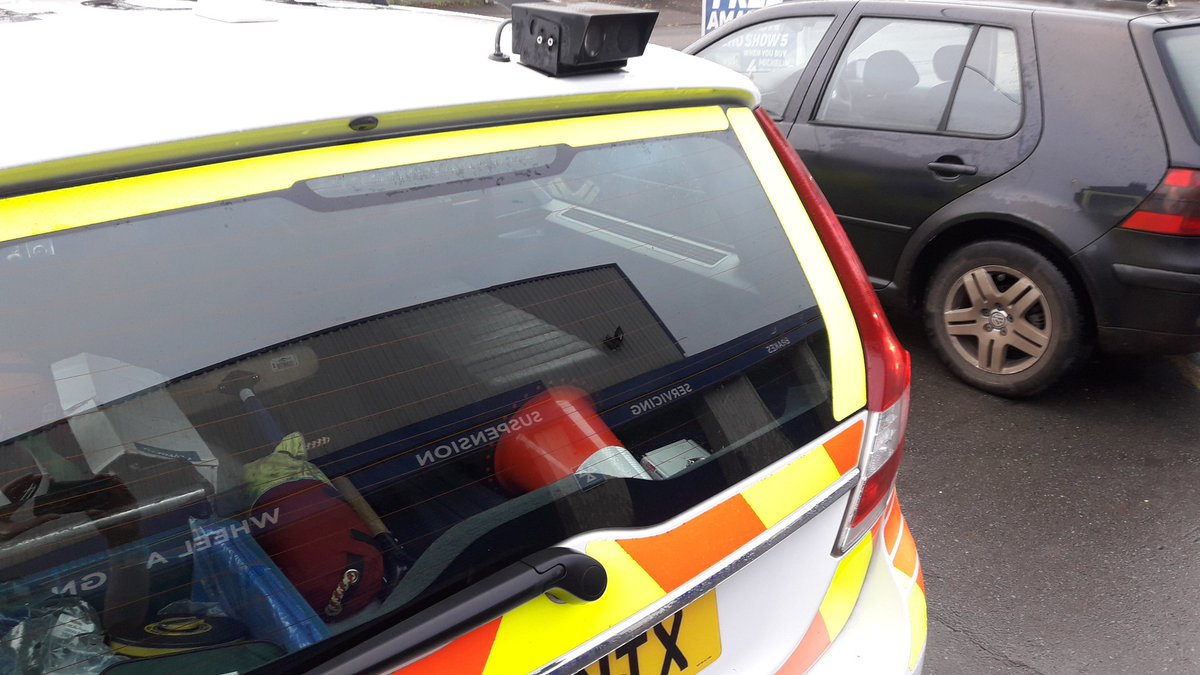 tvprp's tweet photo. First one of the day. Vehicle stopped for no insurance in Bicester. Vehicle seized. Driver will be getting 6 points and £300 fine soon. #itsnotworththerisk #oxonrp #4245 #132 https://t.co/YjK4guLj21