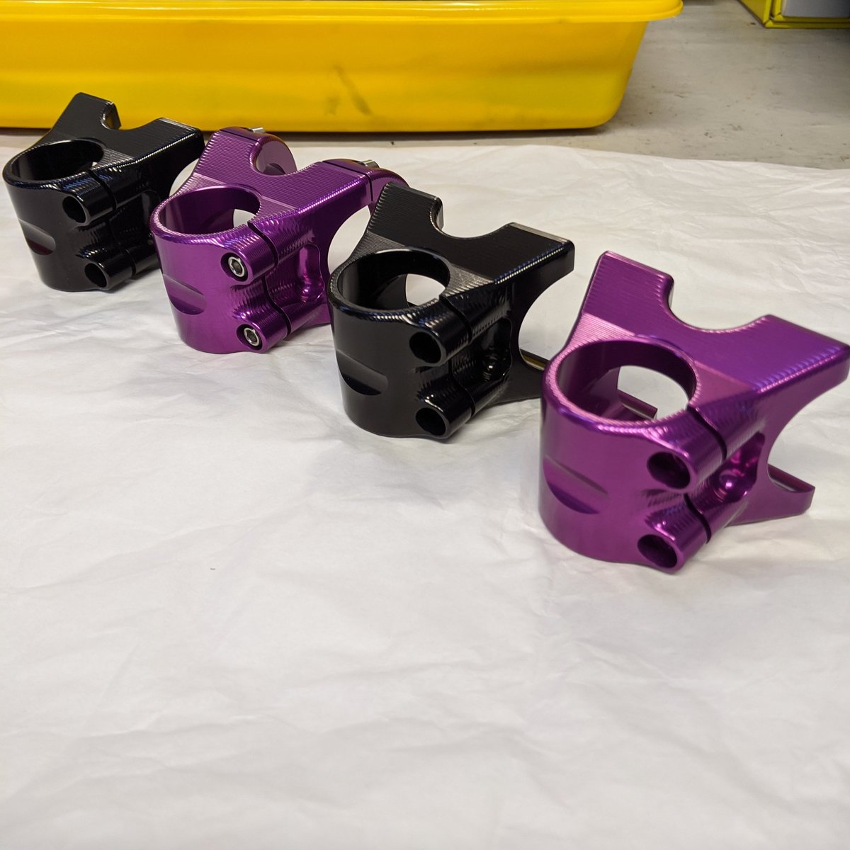 rideworks's tweet photo. Robot 2 stems getting ready for ISO/CEN testing.
Black or purple what's your favorite?
.
.
.
.
.
.
#mtb #robotstem #ukmtb #ukmade #rideworksrobot #r2v2 #mountainbike #trailriding https://t.co/SxYicViv6b