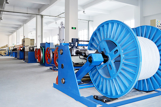 BrelletTelecom's tweet photo. Our fiber optic cable production line，For more information about fiber optic cable, please click: https://t.co/qt3SY7qCbs

#fiber #cable #ftth #catv #CCTV #fiberoptic #Telecom https://t.co/oAcYj9omCe