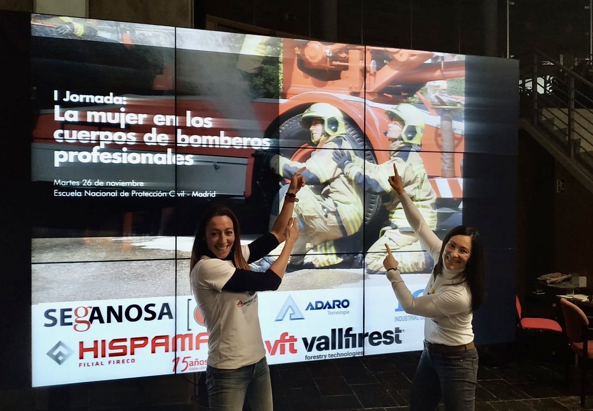 bomberosvlc's tweet photo. Ahir les nostres companyes van assistir a la I Jornada Ser bomberas 👩🏽‍🚒👩🏻‍🚒On abordaren temes com la falta de visibilitat💜«El que no es nomena no existeix», barreres 🚧  actuals en l'accés als cossos i la baixa participació femenina.📉#másbomberas
@serbombera @AjuntamentVLC https://t.co/MoYmYIZoMJ