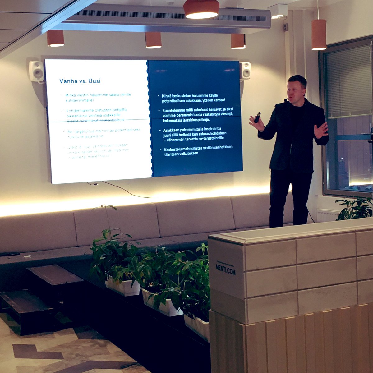 Onko markkinointi rikki, kysyy <a href="/tomihilvo/">Tomi Hilvo</a>. Mitä jos nostammekin kuluttajaan taas keskiöön? Aloitetaan kysymällä ja kuuntelemalla. Silloin voimme inspiroida, innostaa, myydä ja sitouttaa aidon ymmärryksen, ei luulon, perusteella. #keskustelevasisältömarkkinointi #beastybreakfast