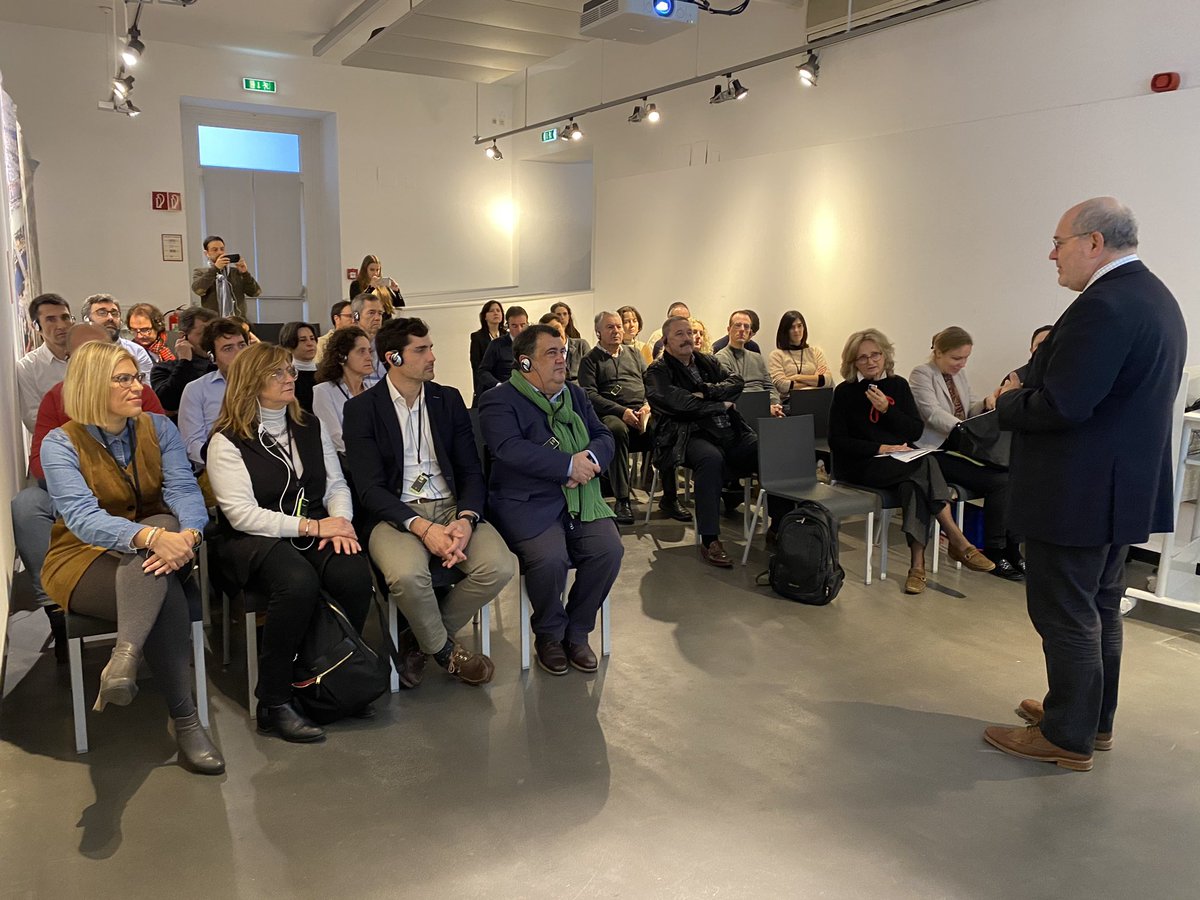 FomentoSS's tweet photo. ✅#DonostiaSmartCity klusterraren🤝 harrera #Viena-ko Udaletxean 🏛#OmarAlRawi #DonostiaINN #SmartCity #Smart https://t.co/bPettC8dLe