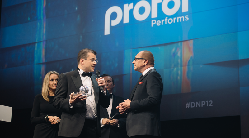 packaging360g's tweet photo. #Profol erhält für Deckel #Nachhaltigkeitspreis: Mit der Folie aus Polypropylen müssen Becher und Deckel vor dem Entsorgen nicht getrennt werden, wodurch die Recyclingquote steigt. https://t.co/9VNPmuTDMk @_DNP_ @rewe_group
#verpackung #muelltrennung #entsorgung #recycling https://t.co/phXTV0OArz