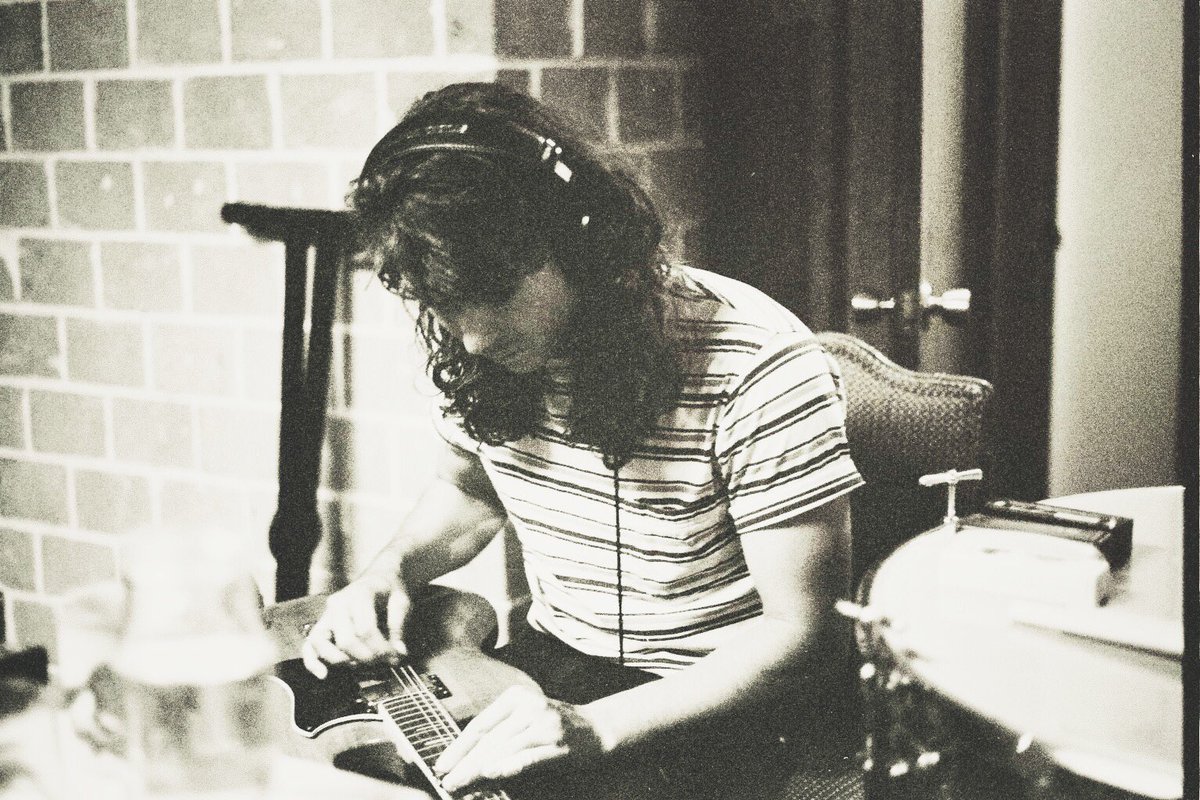 Lanny recording slide on ‘Ramona’ ✰
Have you heard LESS PRECIOUS PT. III?
ffm.to/less-precious-…