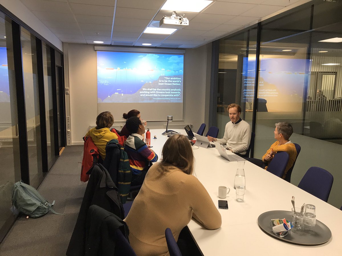 NorwayTheHague's tweet photo. Exciting visits yesterday to @tromsokommune to discuss the #ArcticCapital ❄️ and learn about the cities history at #polarmuseet. Followed by #business opportunities &amp; #sustainabletourism in the #Arctic at @InnovasjonNorge before learning about #IndigeniousRights @Samediggi https://t.co/s2rJIF6reL