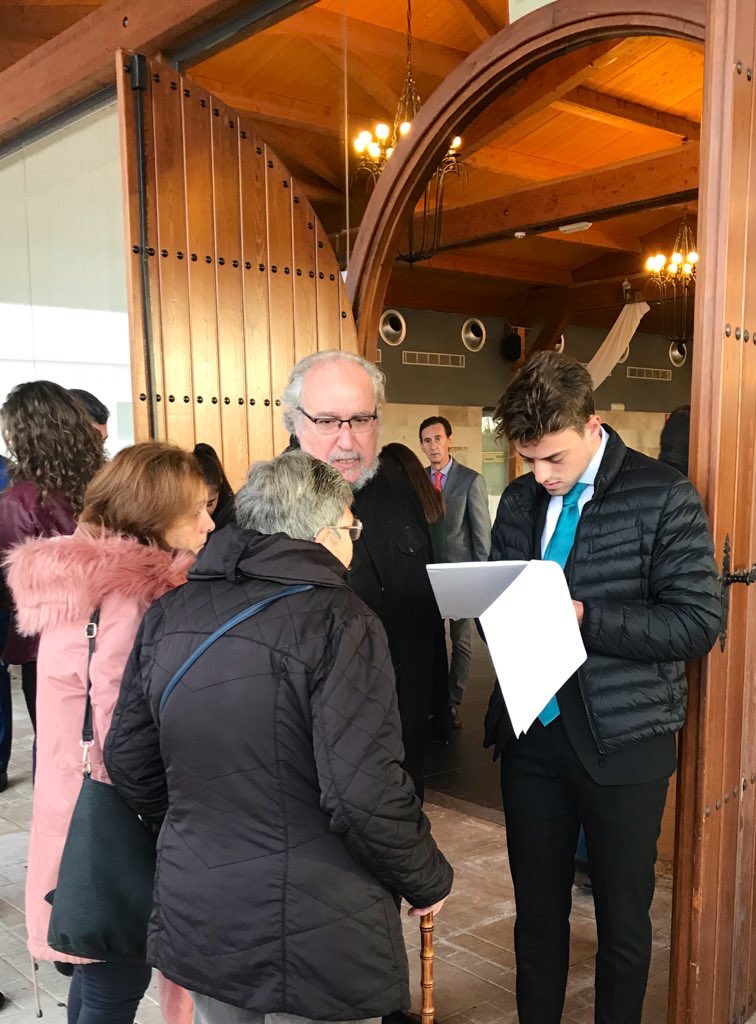 EleganceAzafat's tweet photo. Ya estamos recibiendo a los asistentes del Espacio Reservado #ENCLMTitaGarcía en @TalaveraAyto con @TitaElez #eleganceisanattitude #azafatas #eventos #mice #evetsprof #equipoelegance @Enclmdiario Arrancamos! https://t.co/gQav8opzA4
