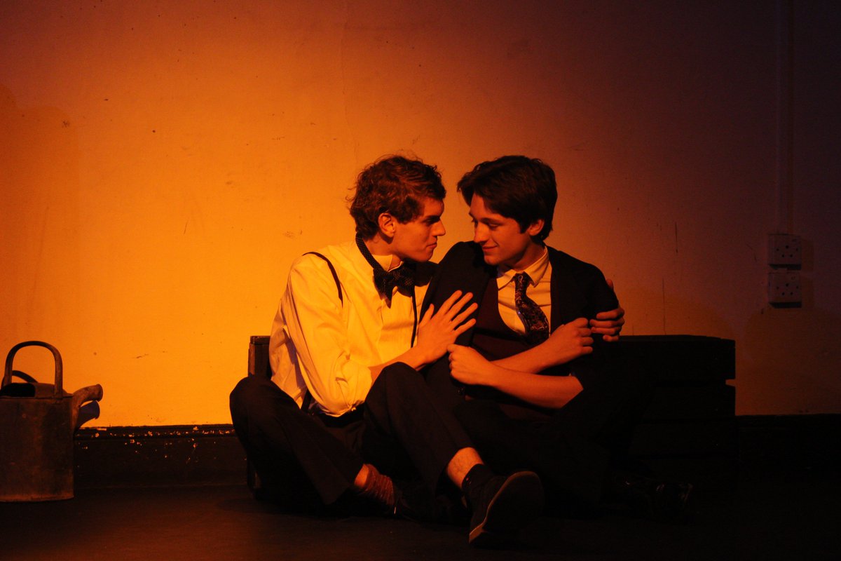 thrillmecam's tweet photo. Thanks to everyone who came to the opening performance last night! Here are some photos from our dress rehearsal. You can catch us at the Corpus Playroom for the rest of the week. https://t.co/8rgEcw4PNF @adctheatre @cumts @BrickhouseTC @sdolginoff 📷 Jay Chiswick https://t.co/f2jizGxPbK