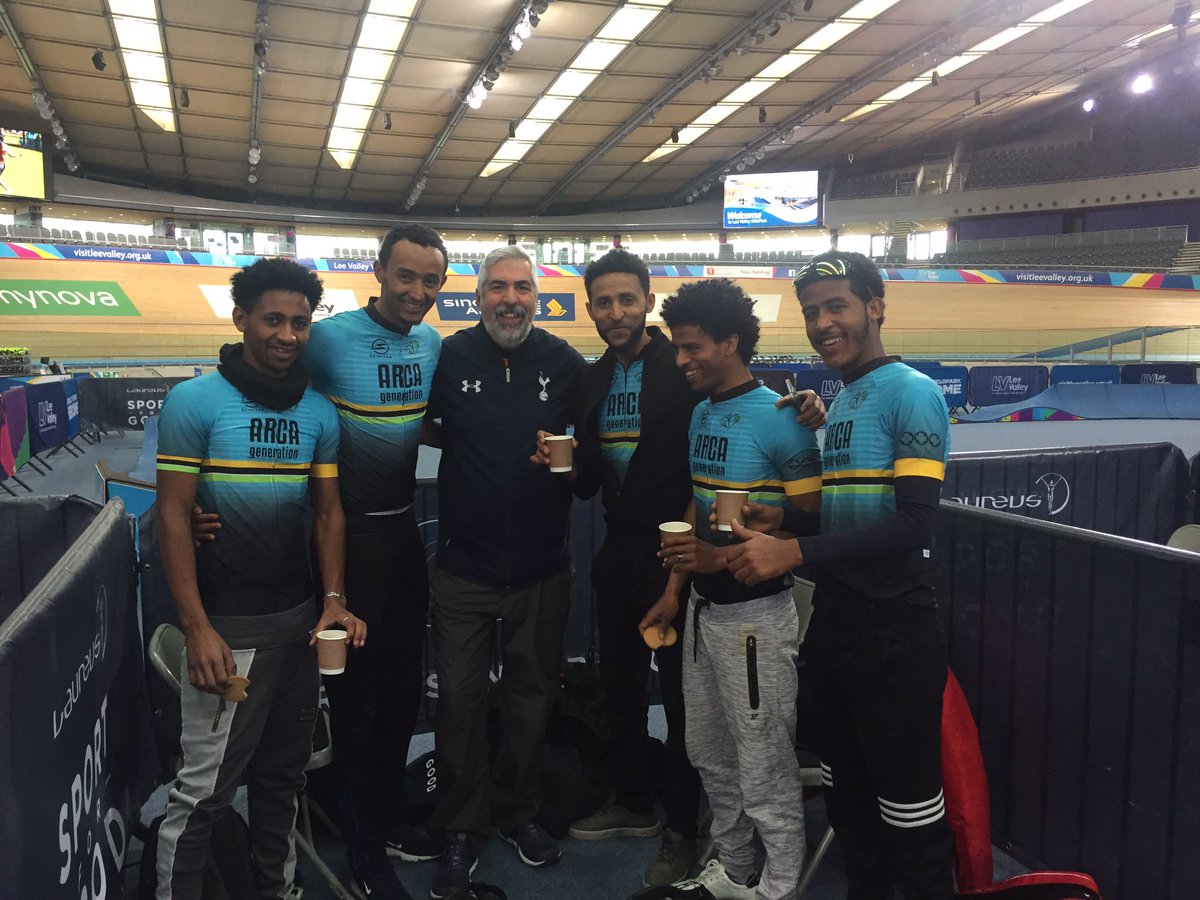 stf_engineroom's tweet photo. #TeamEngineRoom ready to ride at @LeeValleyVP with @chrishoy and @v_pendleton ! Thanks @LaureusSport for this amazing opportunity... https://t.co/X2Q5i86gHw