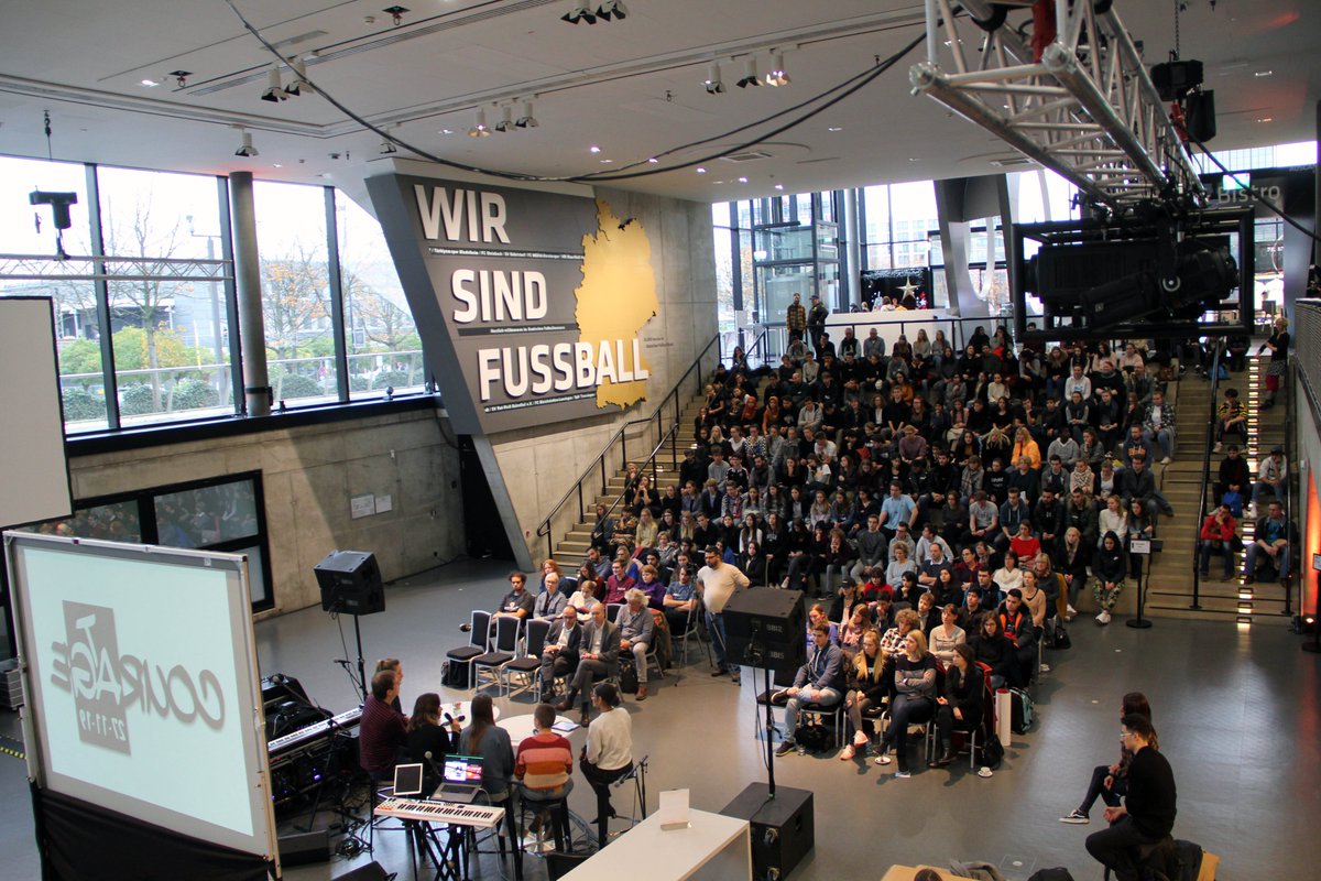 fussballmuseum's tweet photo. Schule ohne Rassismus - Schule mit Courage 

200 Schüler aus 23 Dortmunder Courage-Schulen sind heute zum Austausch über ihre Aktivitäten gegen jede Form von Diskriminierung und für Demokratie im alltäglichen Schulleben im #DFMDo. Vielen Dank, dass ihr den Courage-Tag bereichert! https://t.co/NP1iBwHSgf