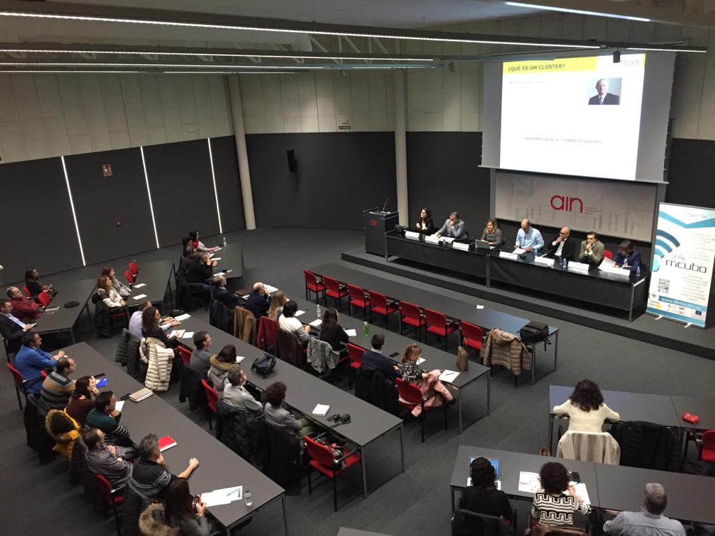 AIN_Navarra's tweet photo. ¡Buenos días! Comenzamos el día con la #jornada @LIFE_MCUBO exponiendo los resultados del #Proyecto 

#IngenieríaAIN #pamplona #eficiencia #alimentación https://t.co/YvmMVtStF3