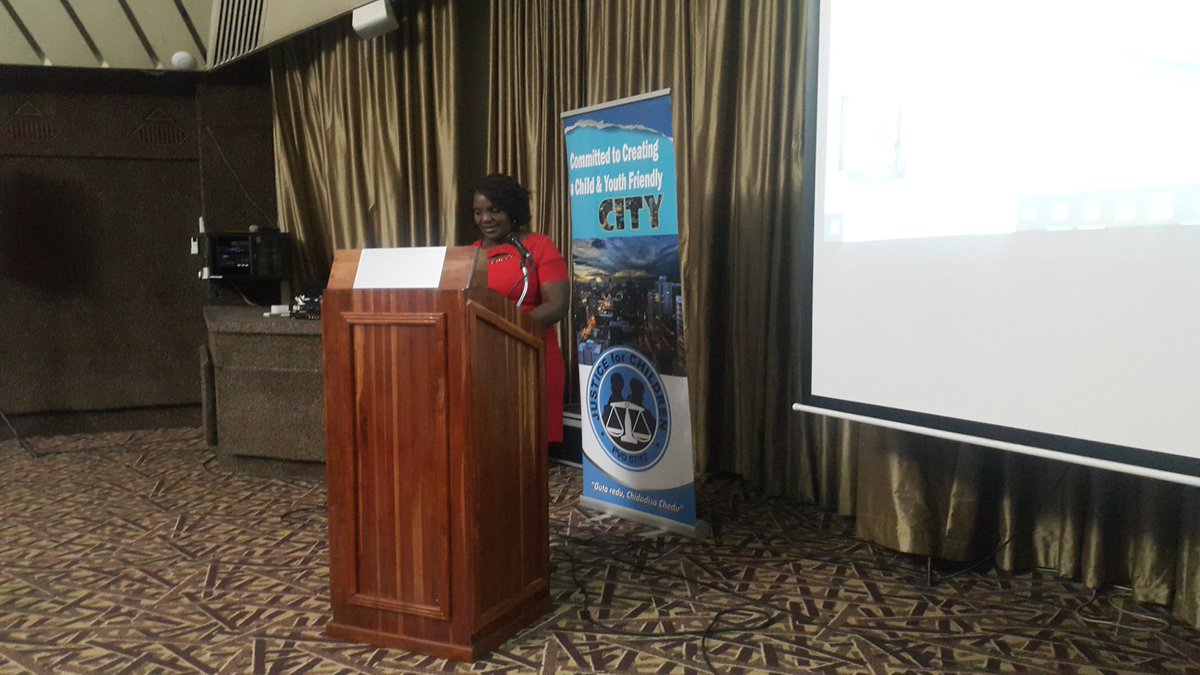 Barbra Nyangairi Director <a href="/DeafZimTrust/">Deaf Zimbabwe Trust</a> presenting on how the economic crisis is impacting children living with disabilities.  <a href="/JCTZimbabwe/">Justice For Children</a> <a href="/IssuesPaneNyaya/">#PaneNyaya</a> #TheEconomyOnChildren #263Chat