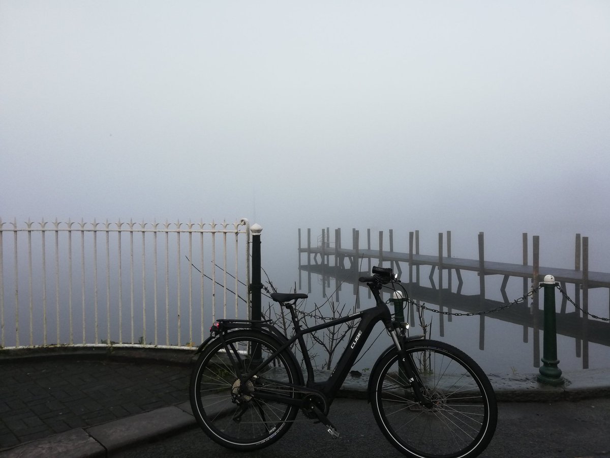 A beautiful atmospheric morning cycle commute today with Lake Windermere looking especially mystical.

#cycling #cyclist #cycletowork #LakeDistrict #lakewindermere <a href="/CUBEBikesUK/">CUBEBikesUK</a> #ebikes