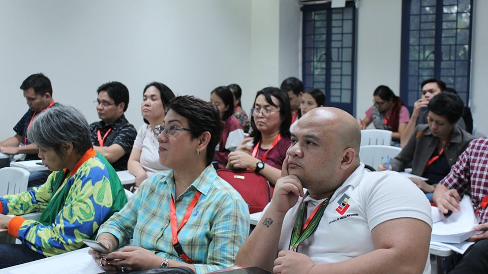 dzup1602's tweet photo. In #PCRC2019, Vice Chancellor for Student Affairs and Assistant Professor Jerwin Agpaoa answers the question “Can ethics be taught?” with: “Ethics can be taught, pero ang processing niyan would be up to our students.” https://t.co/QfAUUJYaDT