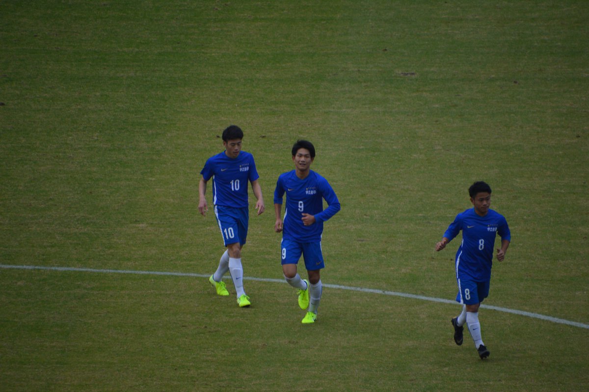 KOSUKEKASAHARA's tweet photo. 第98回全国高校サッカー選手権千葉県予選準決勝
専大松戸vs市立船橋
いきなり先制で専松の出鼻を挫いた松谷昴輝！リスタート前にベンチへ向かってガッツポーズ！！
#松谷昴輝ハンパないって
#ACカラクテル
#中3から知ってるって
#専大松戸 #市立船橋 https://t.co/gGrQ2WUQ1z