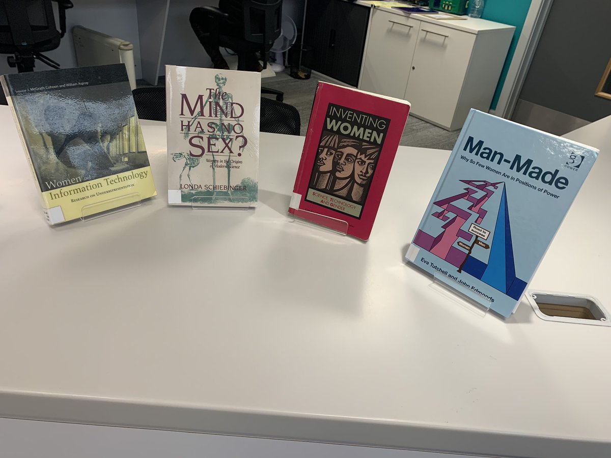 Our library is up! Come learn more about womxn in stem at DSU reception 📚