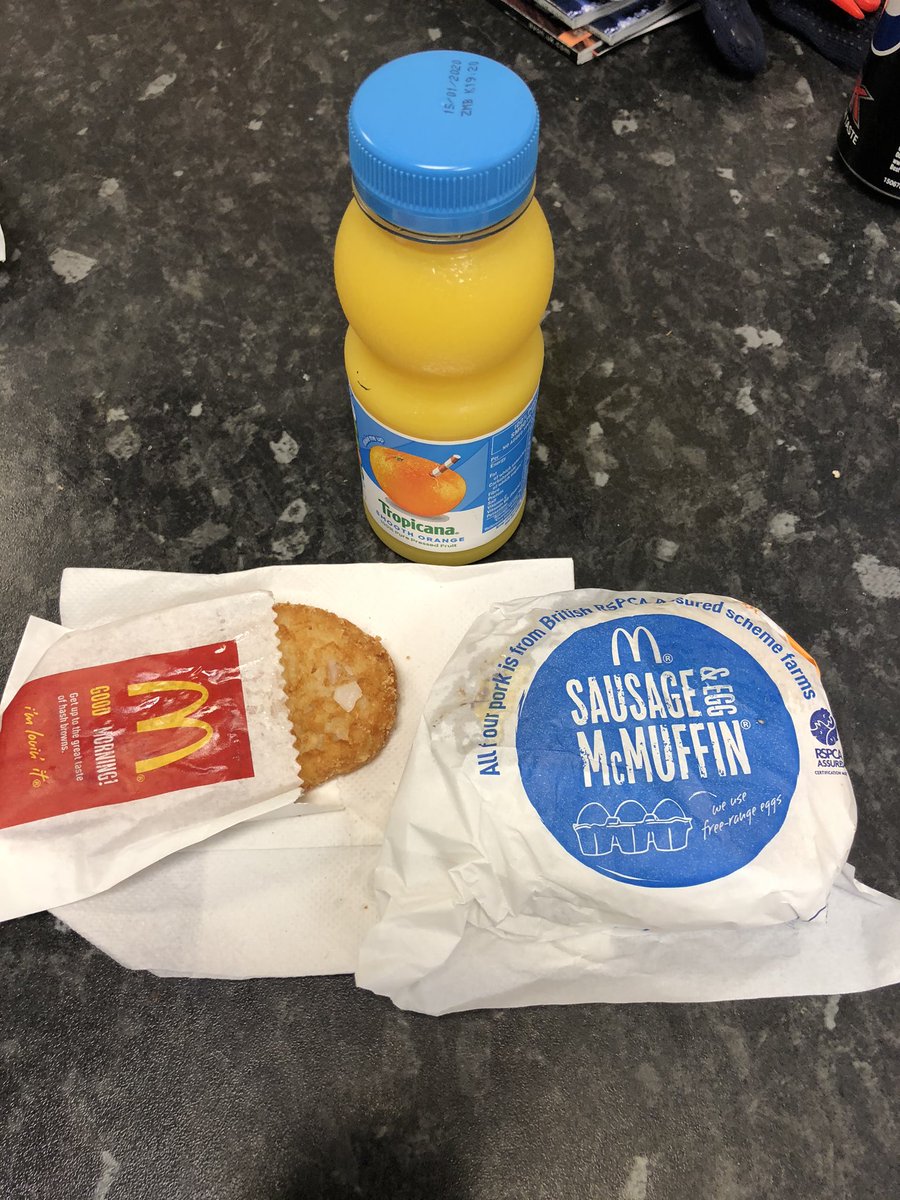 zinkabell's tweet photo. Ops I feel into a McDonald’s breakfast again #thankseileen xx https://t.co/bK0AFlpfJP