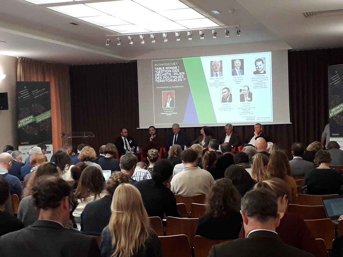 FerniotB's tweet photo. Car l'économie circulaire est au cœur des stratégies territoriales - @suezFR est fier d'être partenaire du @LeSyctom pour sa conférence nationale sur les déchets ménagers. https://t.co/QnHDzDITNs