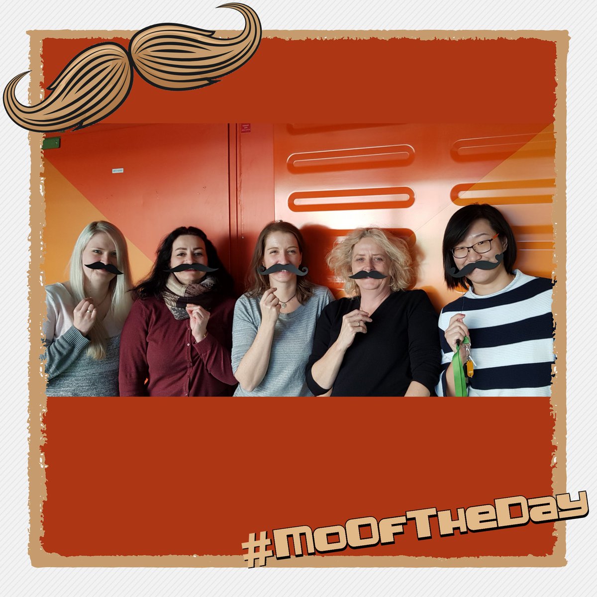 UniklinikAachen's tweet image. Tolle Unterstützung für unsere #MoOfTheDay-Aktion kommt heute vom Institut für Molekulare Herz-Kreislaufforschung. Schließlich ist nicht nur #Movember sondern auch #Herzmonat. Danke, dass ihr Männern Mut macht, sich um ihre Gesundheit zu kümmern. Ganz wichtig: #Vorsorge.