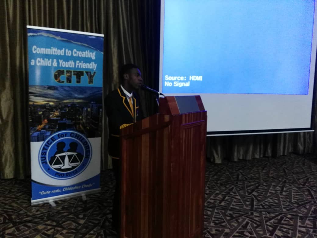 Govt needs to start acting on policies implemented. Leaders deliver and govt should start delivering because we are suffering as children says Chris Mutsa <a href="/JCTZimbabwe/">Justice For Children</a> <a href="/IssuesPaneNyaya/">#PaneNyaya</a> <a href="/DeafZimTrust/">Deaf Zimbabwe Trust</a> #TheEconomyOnChildren #263Chat #Zimbabwe