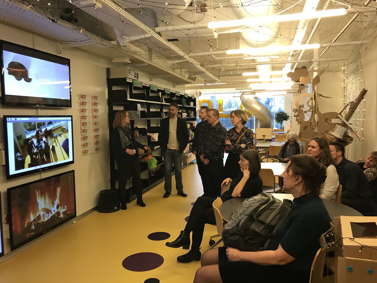 PMarchegiani's tweet photo. Inspirerende start på kontor seminar ⁦@KPPlaylab⁩ stort potentiale for profdidaktisk nytænkning ⁦@PlayLearnDK⁩ @LEGOfoundation også input til vores arbejde i ⁦@UFM_MIN⁩ https://t.co/CafHLibdB9