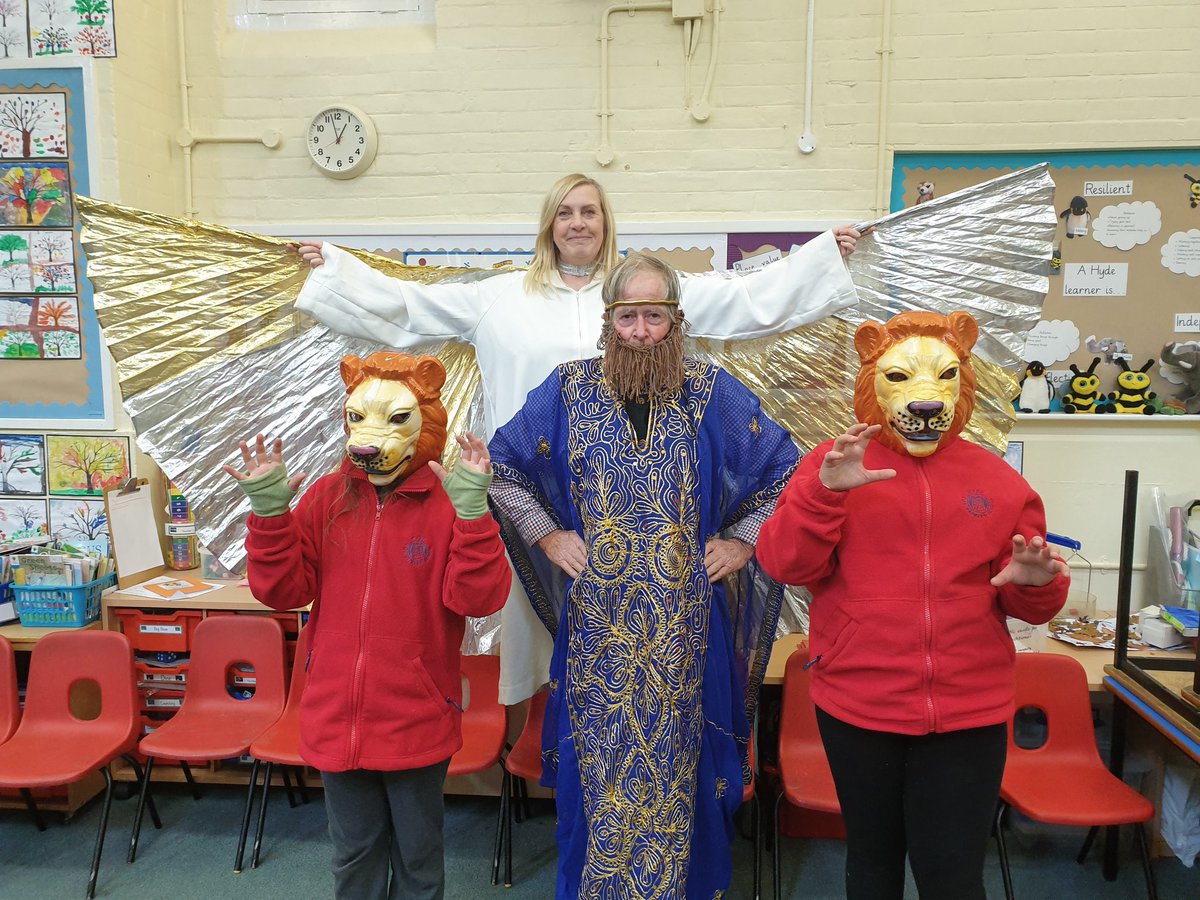 AvpFamilies's tweet photo. I wonder what the story is... @HydePrimarySch @ChurchHyde @AvpFamilies @CofEWinchester @Open_the_Book 
#learningthewholebiblenarrative #children #schools #youngpeople #God #oldtestament https://t.co/UNsN6jDo1B