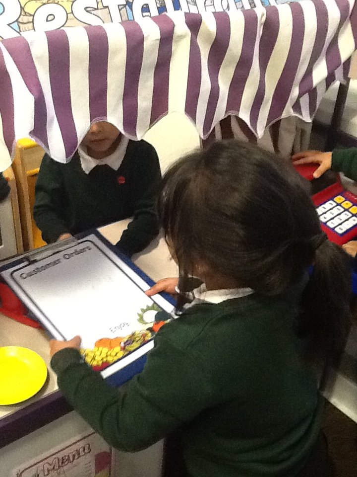 MarlboroughPrim's tweet image. We are busy taking orders at our restaurant in Nursery today. #roleplay #makinglists #communication