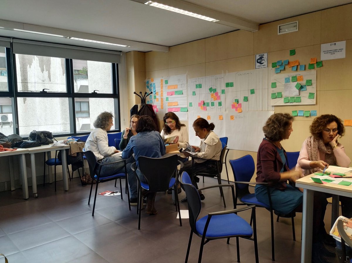 Innuba_es's tweet photo. Recientemente hemos dado un Curso de participación ciudadana e innovación a empleados del Ayuntamiento @MADRID con @Norit , @AnaGranadosRuiz, @LoLaCoachIng y @luismadridz como formadores. Aprendieron nuevas herramientas  para aplicar en su día a día, por ejemplo, la Teoría U https://t.co/sEdQ2iFxSk
