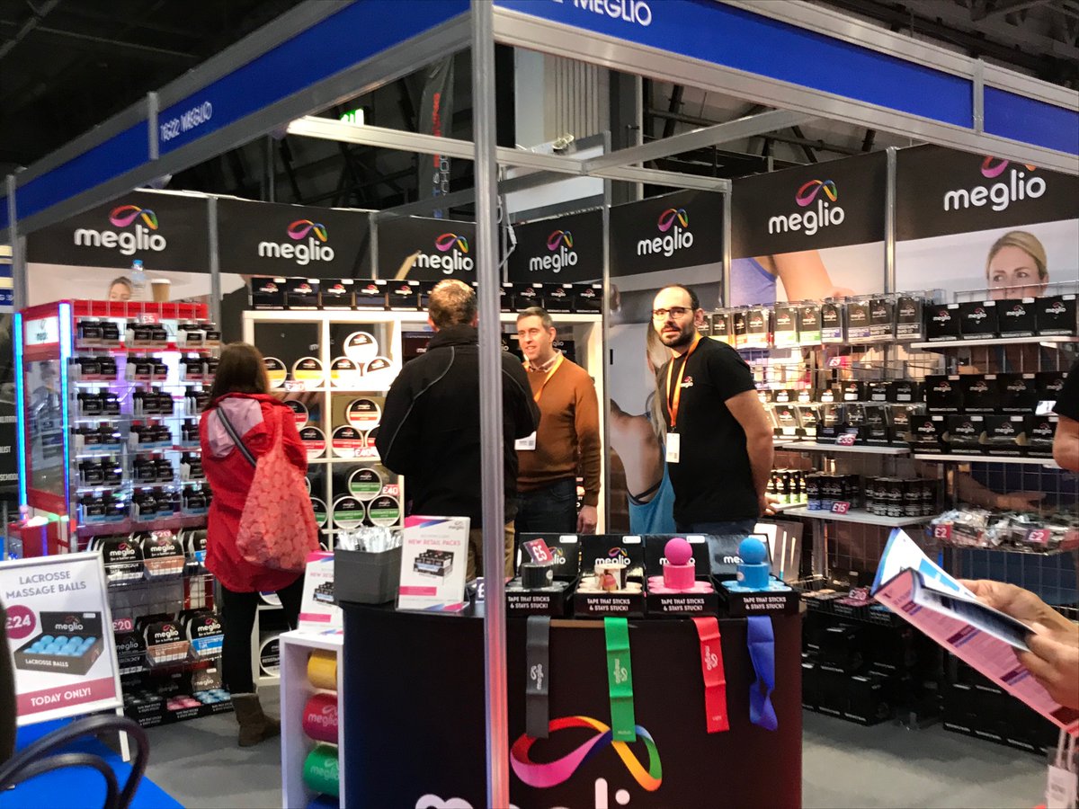 Great to be across the way from our friends at @wearemeglio! Bringing back the ever popular grabber machine 😬