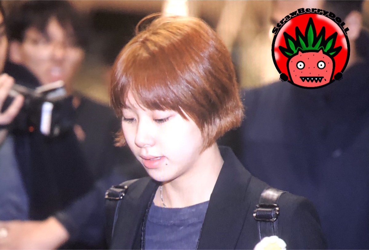 StrawBerryDoLLL's tweet photo. [preview] 191127 ICN2
#트와이스    #TWICE   
#채영 #Chaeyoung https://t.co/46cwqN3Rtl