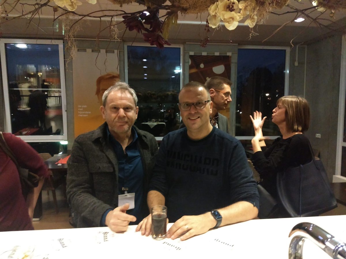 app_cult's tweet photo. Jochen (#beFHM) and Guido #agoraniekée gave a special CultApp AR workshop to teachers at the #LINQ conference in Roermond (Nov 22). Wild creative ideas were generated, such as augment pizza using Blippar! a lot of inspirations for innovative teachers! #CultApp #Erasmusplus https://t.co/0l58Q1moXr