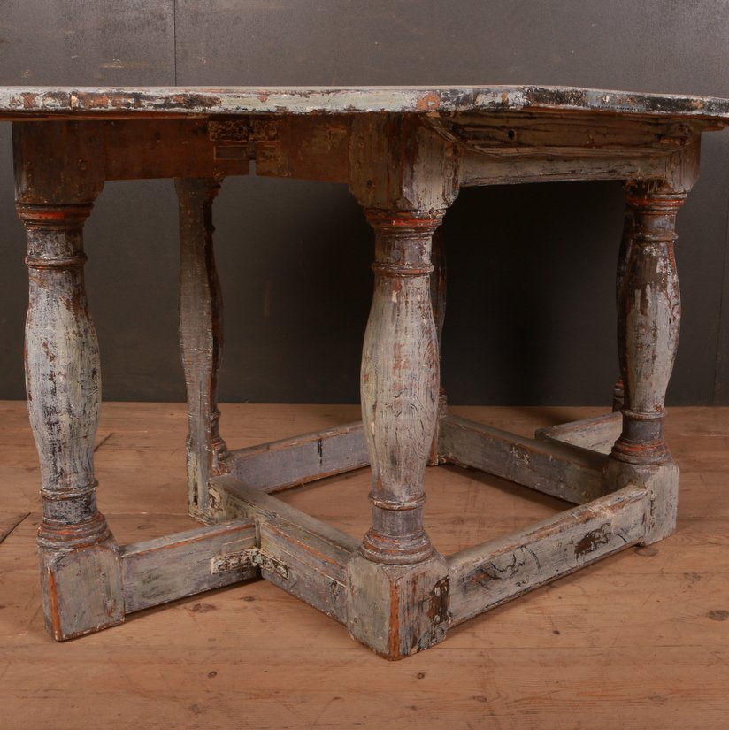 ArcadiaAntiques's tweet photo. 18th Century Swedish baroque dropleaf table with original paint finish.
Price: £2,450
https://t.co/DsLG1UGIuW
#DropleafTable #SwedishTable #dropleaftable https://t.co/T3LcLpkxXz