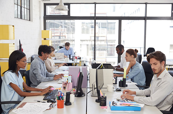 CIO_France's tweet photo. Caroline Desmaretz, Directrice de l'expérience utilisateur chez Nexity, Membre du groupe de travail du Cigref « Evolution de l'environnement de travail à 5 ans », sera la grande témoin le 3 décembre 2019 à la conférence CIO Digital Workplace #CIOdw https://t.co/nK0g19kdnu https://t.co/9FknT2L4RD