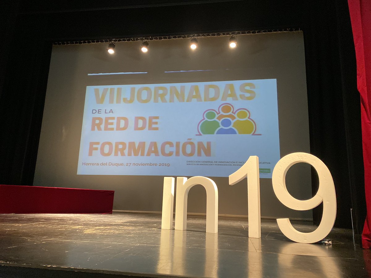 mgarciab01's tweet photo. VII Jornadas de la Red de Formación del Profesorado de Extremadura ❤
¿Hacemos + Historia? 🚀
Tenemos #muchosretos 🔝
Y contamos con un #granequipo👫
Porque somos #unared 🌐
#tejiendoredes 🐝
@redformex19
#RedFormEx19
@MariaMorenoSie @juanpiorange @InnovacionForm @cprcaceres https://t.co/nR3ieu4wAL