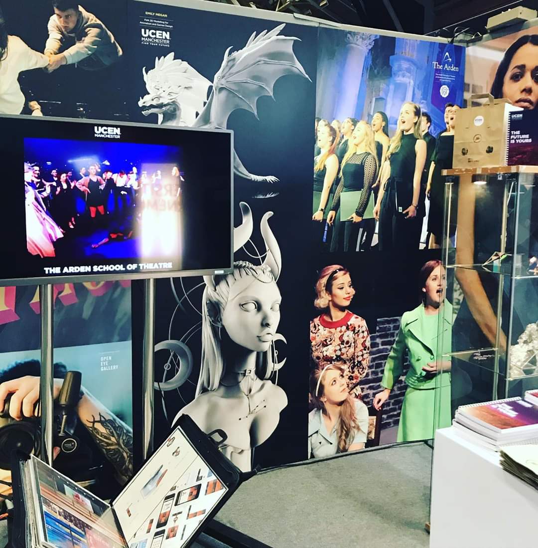 ucenmcr's tweet photo. We’re back and ready to do it all again! Come say hi to our team at stand 79 today at #createmanchester
#studentlife #graphicdesign #gamesdesign #3ddesign #acting #performingarts #visualart #jewellery @ucas_online https://t.co/iMIDOaSE9j