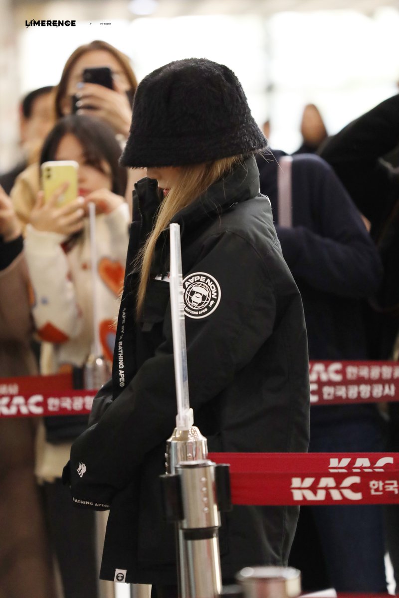 39Limerence's tweet photo. 191126 GMP✈️
#태연 #TAEYEON https://t.co/XcMX5rUE6V