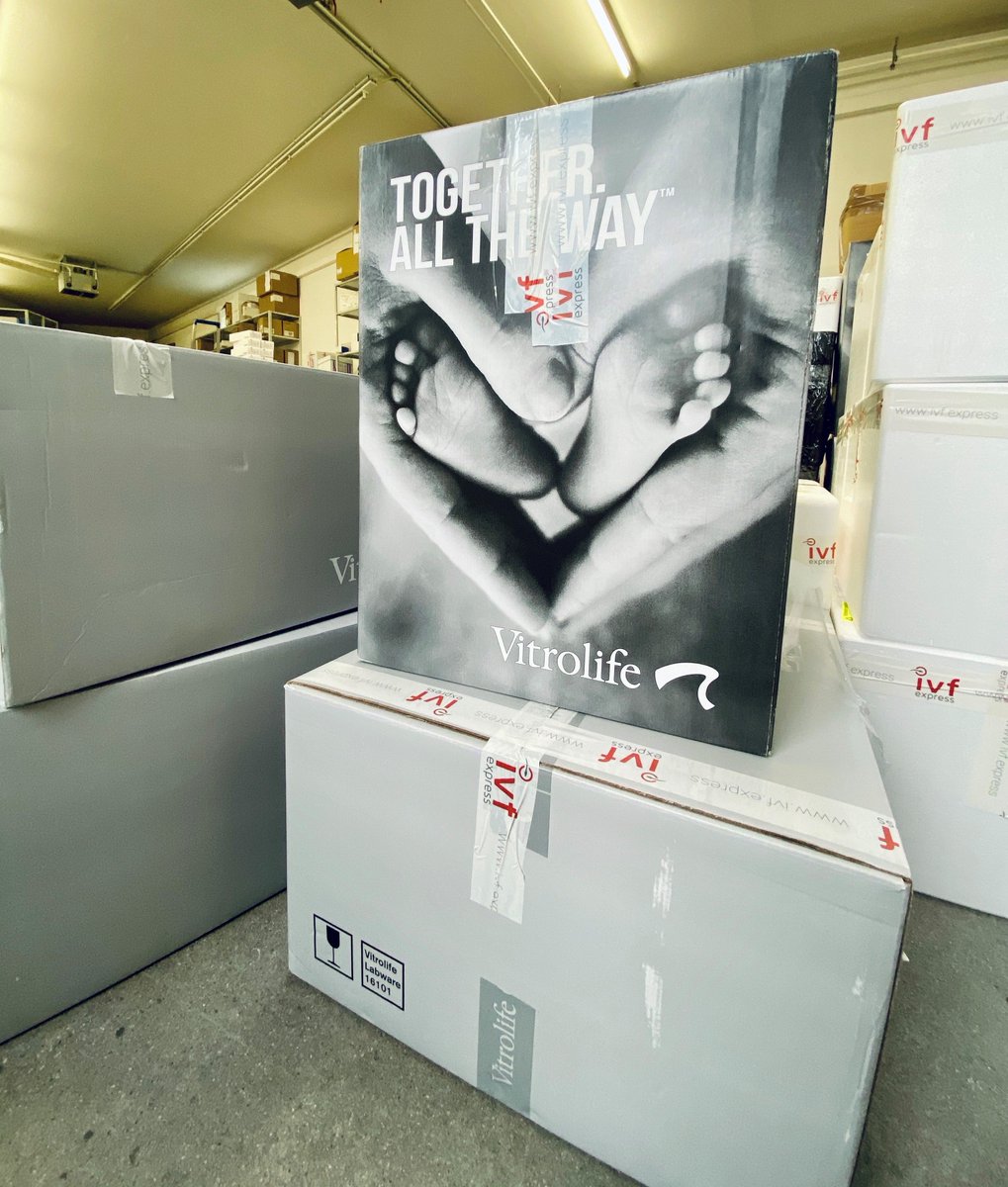 IVF_Express's tweet image. Look who's here: Hey @VitrolifeIVF, We reuse your boxes 📦💙! For our environment ♻️. At #IVFexpress your special products for #IVF, #Andrology and #Gynaecology are shipped and packaged environmentally friendly. Our packages say: "We are not ugly, just reused 😂😍".