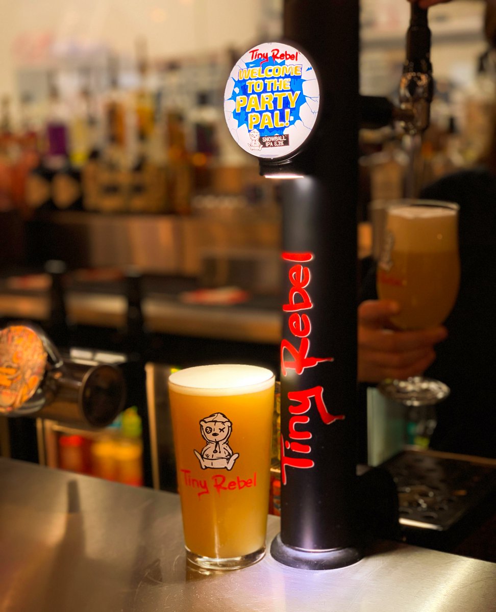 tinyrebelbrewco's tweet photo. Snowball cocktail meets craft beer...
#tinyrebel #craftbeer #craftbeerlovers #craftbeerculture #craftbeergasm #craftnotcrap #wednesdaywisdom #wednesdayvibes https://t.co/sQrmZntGYH