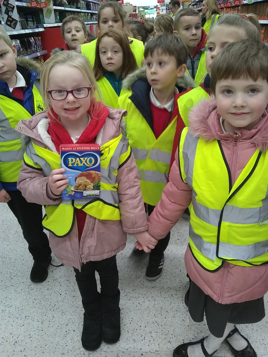 CraigfelenP's tweet photo. Year2 made a list of all the ingredients we needed, time to shop! @asda #cfp2 #cfpent https://t.co/fXQvgt6vDL
