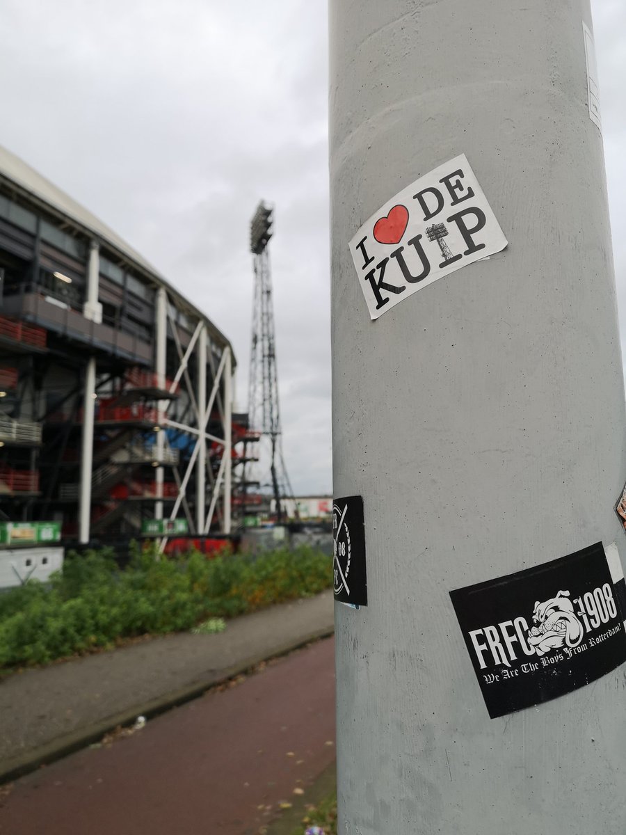 StadiumOutfit's tweet photo. I ❤️ #DeKuip https://t.co/IBzfZKMgsG