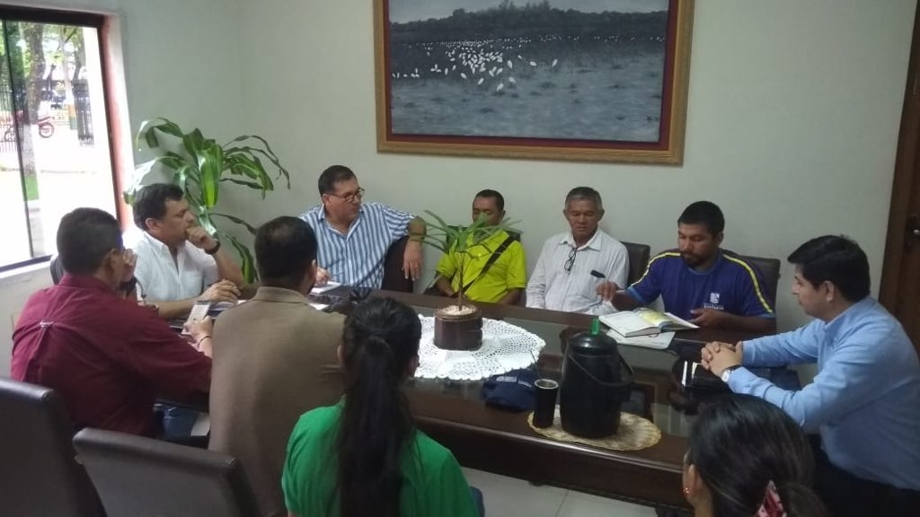 INDIPY's tweet photo. El Presidente del INDI, @EdgarOlmedo2018 realizó una gira por el Departamento de San Pedro con el objetivo de interiorizarse de la situación por la que atraviesan integrantes de Comunidades. Se dieron diálogos con líderes de varias nucleaciones. #INDIPY #Paraguaydelagente https://t.co/przWRBKvVo